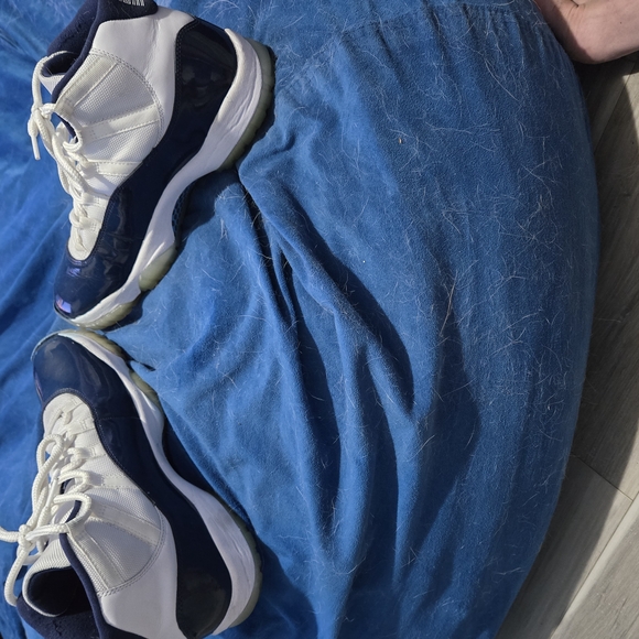 Jordan Athletic Shoes - White and Navy - Picture 1 of 8